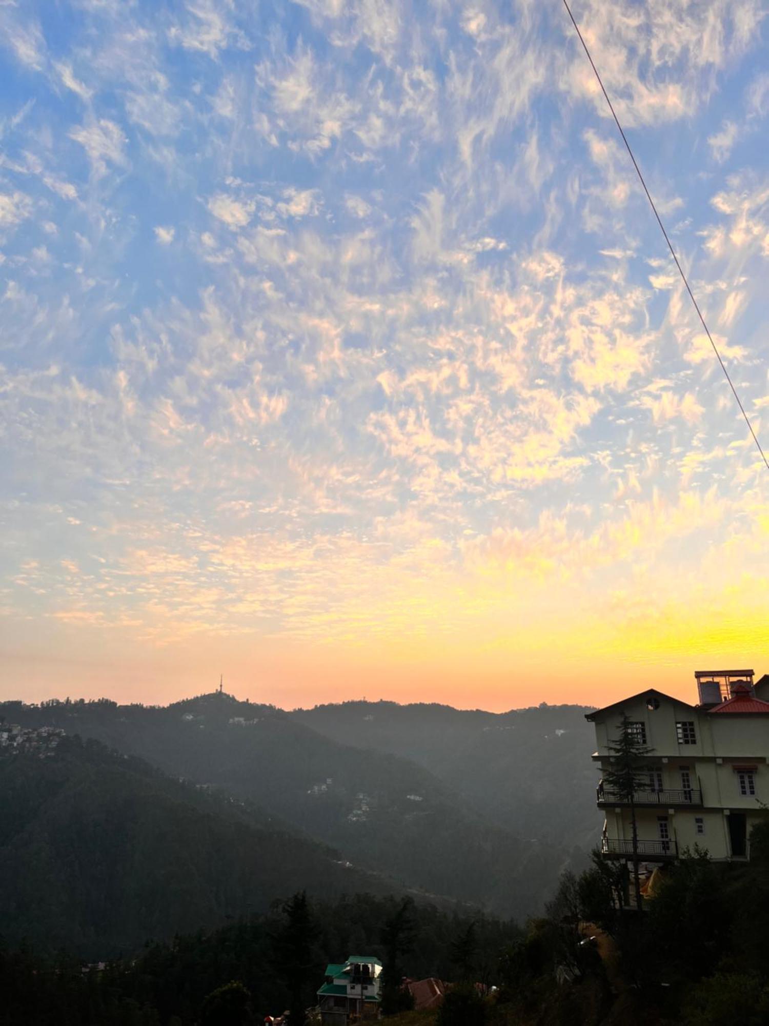 Residence Inn Homestay Shimla Esterno foto
