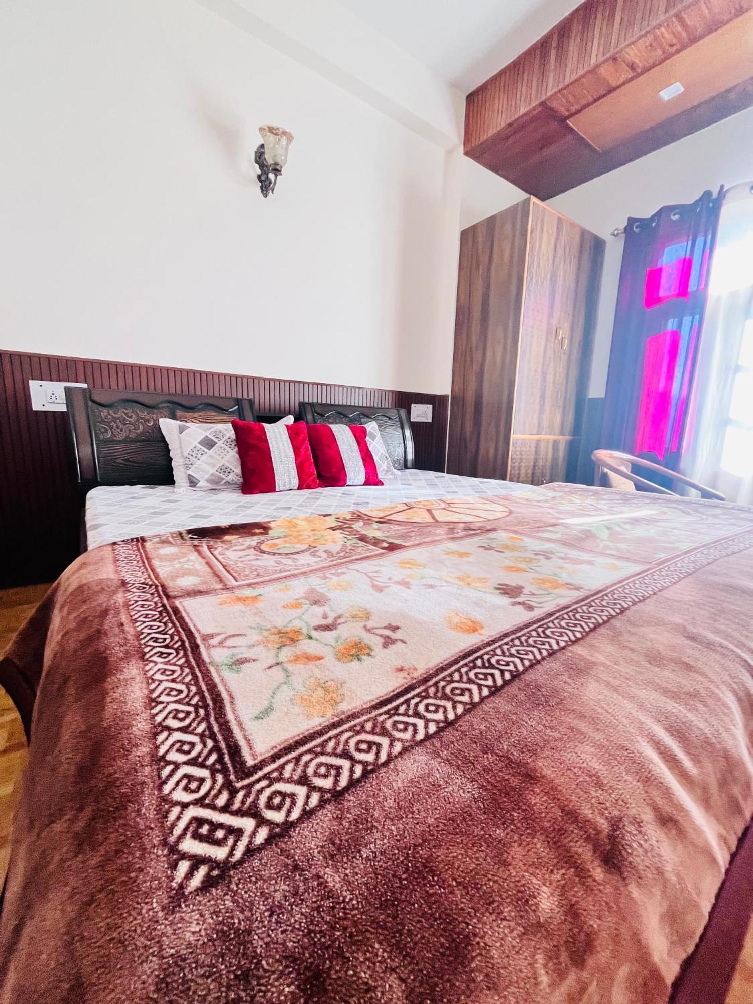 Residence Inn Homestay Shimla Esterno foto